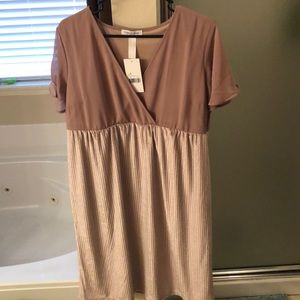 Adorable maternity dress